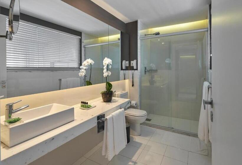 디럭스 룸, Radisson Blu Belo Horizonte Savassi