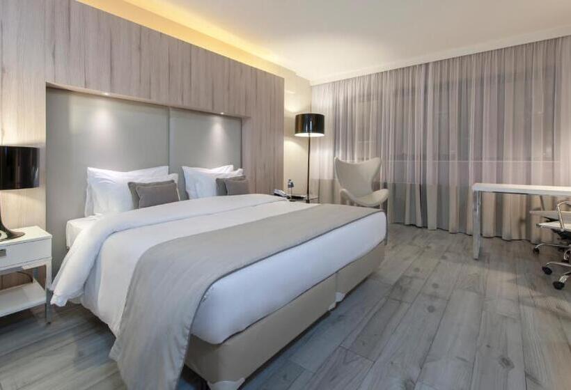 디럭스 룸 킹사이즈 침대, Radisson Blu Belo Horizonte Savassi