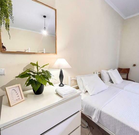 Семейный Номер Совместный Санузел, Gardens Guest House