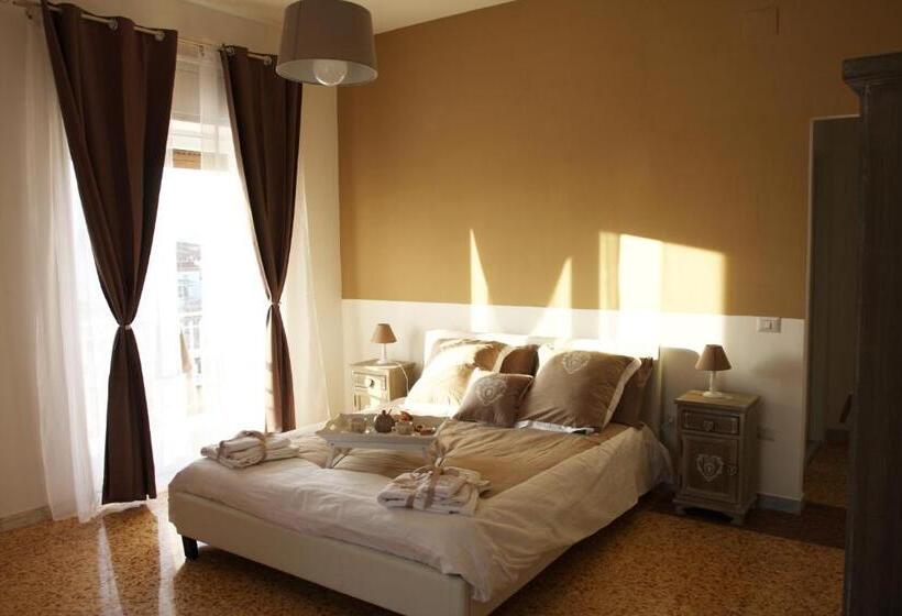 Quarto Triplo Deluxe, Pompei Palace B&b