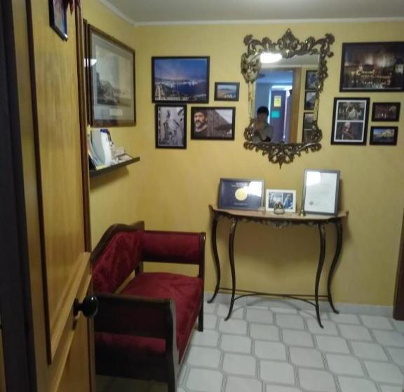 اتاق لوکس با تخت بزرگ, Casa Adelaide