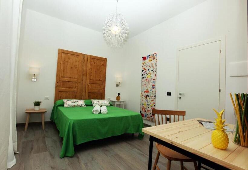 Triple Room Sea View, Via Siracusa 5