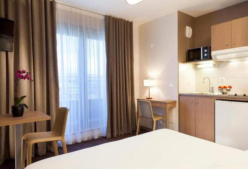 Студия Стандарт, Nehô Suites Porte De Genève   Gare Annemasse
