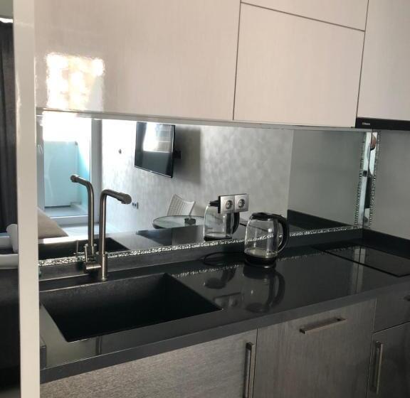 استودیوی استاندارد با چشم‌انداز دریا, Black Sea Vi Dari Apartments