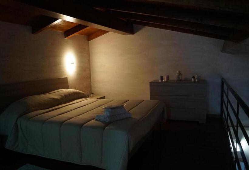اتاق خانوادگی, Briscola B&b