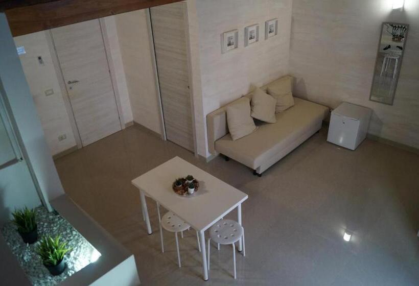 غرفة عائلية, Briscola B&b