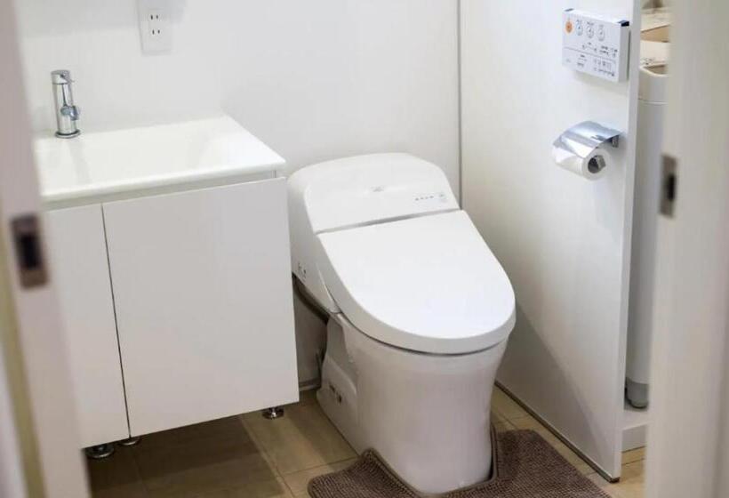اتاق استاندارد چهار تخته, Salon Shibuya