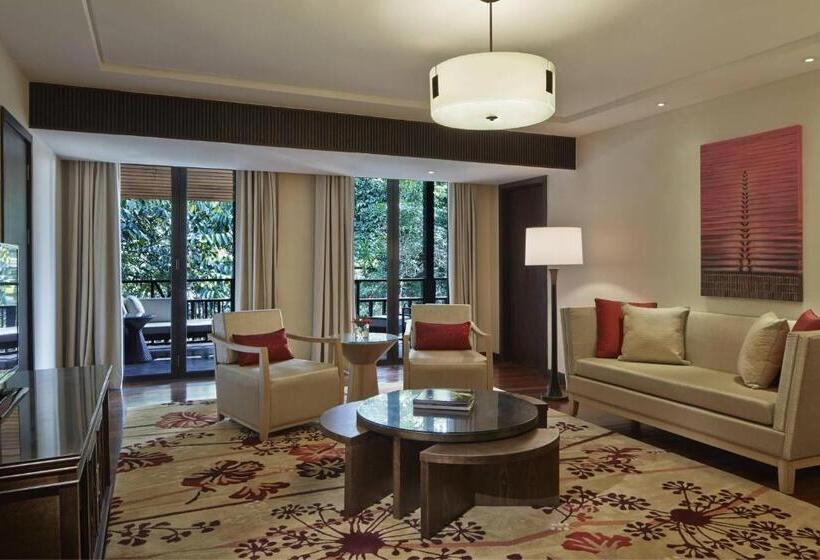 Люкс, Mulu Marriott Resort