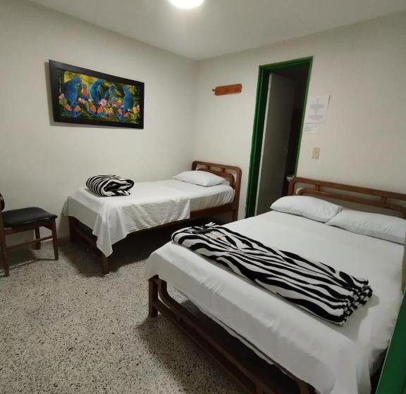 اتاق استاندارد سه نفره, Casa Verde Guatapé