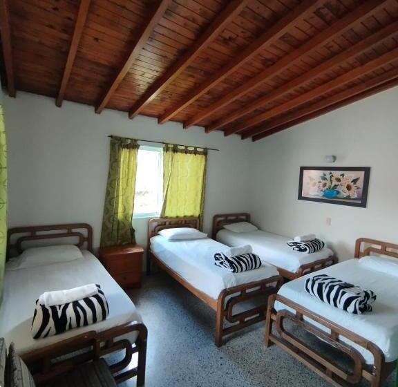 اتاق استاندارد چهار تخته, Casa Verde Guatapé