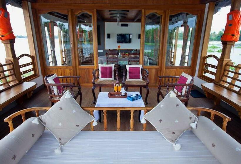 اتاق سوپریور با چشم‌انداز دریا, Abad Premium House Boat