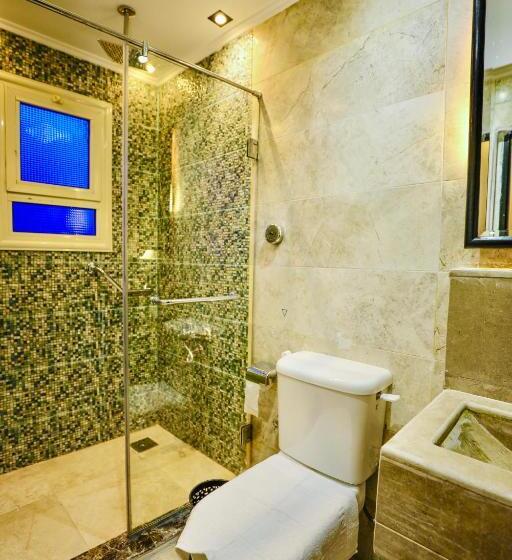 اتاق لوکس چهار تخته, Comfort Inn Giza