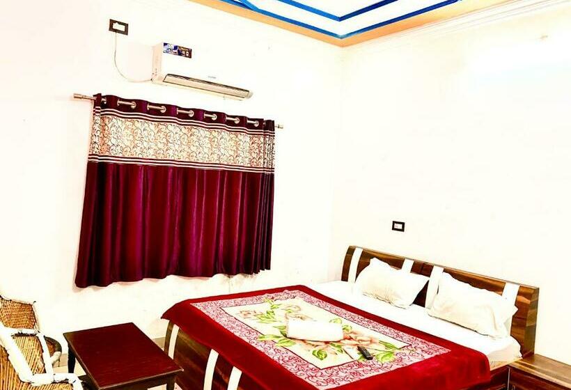 اتاق لوکس, The Natural View Pushkar