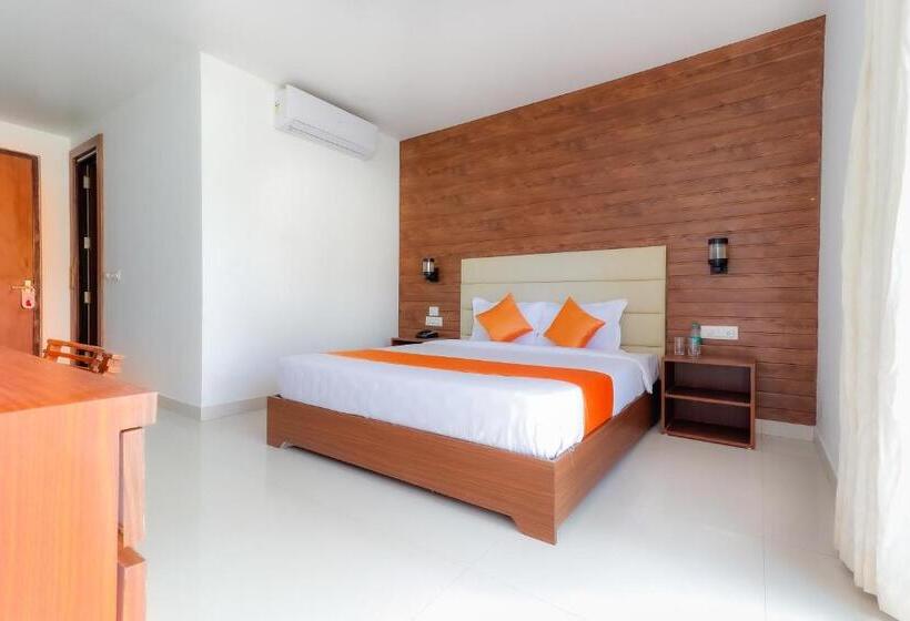 اتاق استاندارد با چشم‌انداز استخر, Miranda Beach Resort Baga