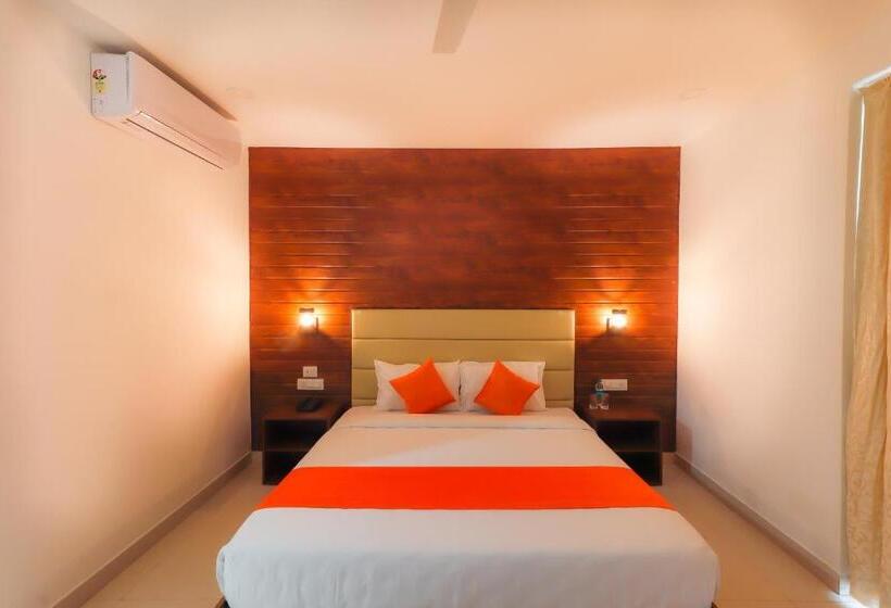 اتاق استاندارد با چشم‌انداز استخر, Miranda Beach Resort Baga