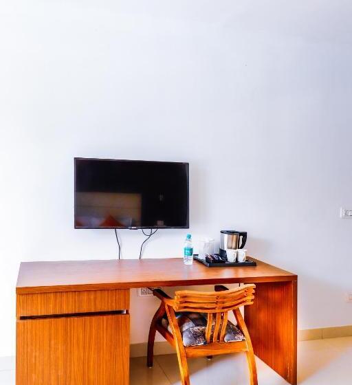 اتاق استاندارد با چشم‌انداز استخر, Miranda Beach Resort Baga