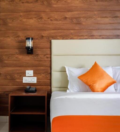 اتاق استاندارد با چشم‌انداز استخر, Miranda Beach Resort Baga
