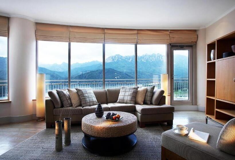 سوییت سوپریور, Seorak I Park Condo