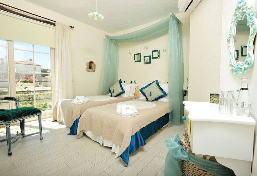 Номер Стандарт с Балконом, Alaçatı Sultan Konak Butik Otel ℳℛ Luxury Concept