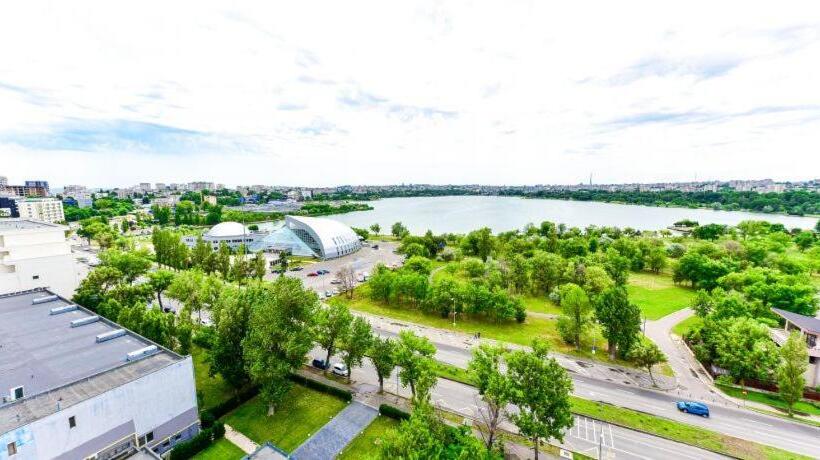 اتاق سوپریور با چشم‌انداز جانبی دریا, Parc