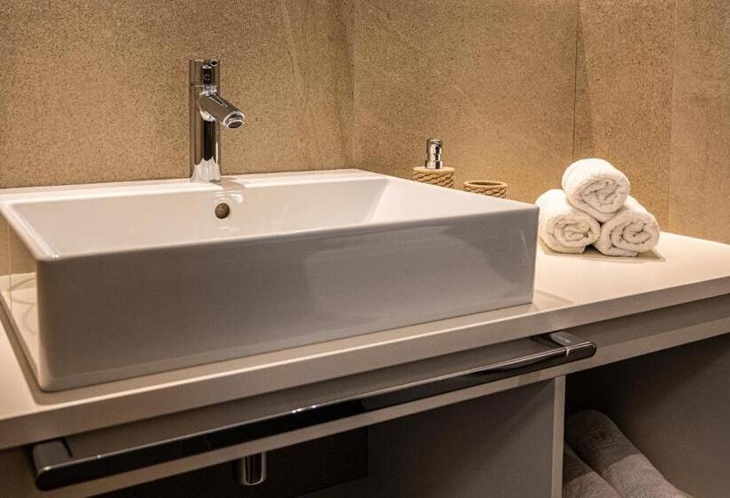 Полулюкс с Балконом, Residence Montana