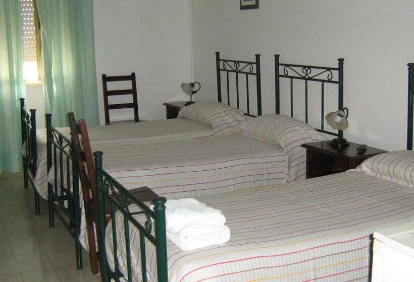 Номер Стандарт Трехместный, Albergo Europa