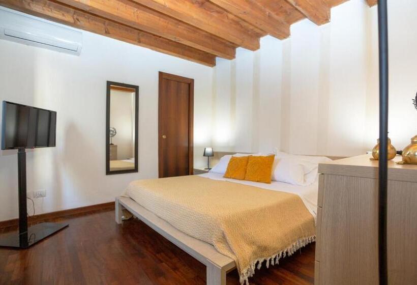 اتاق راحتی سه تخته, Giardino Giusti House & Court