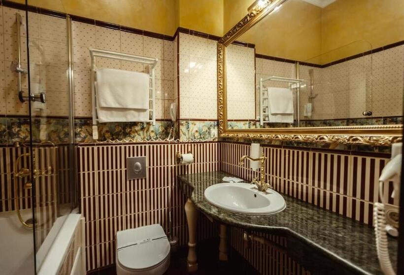 סוויטה, De Paris