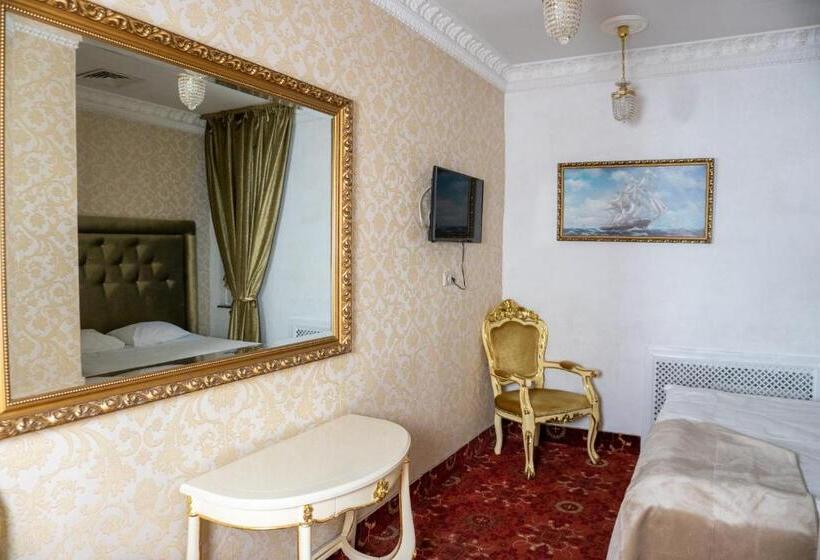 חדר סופריור, De Paris