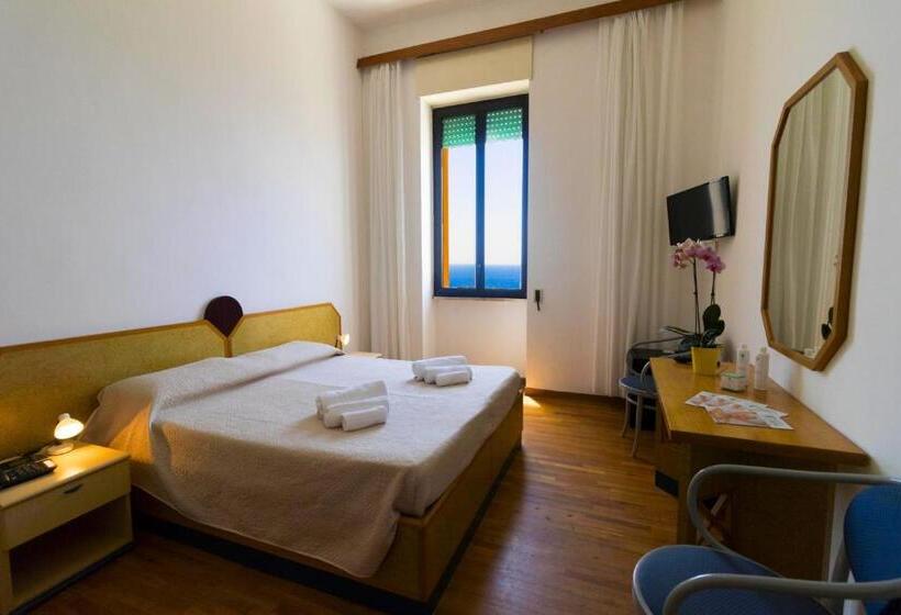 Номер Стандарт Вид на Море, Albergo Palazzo