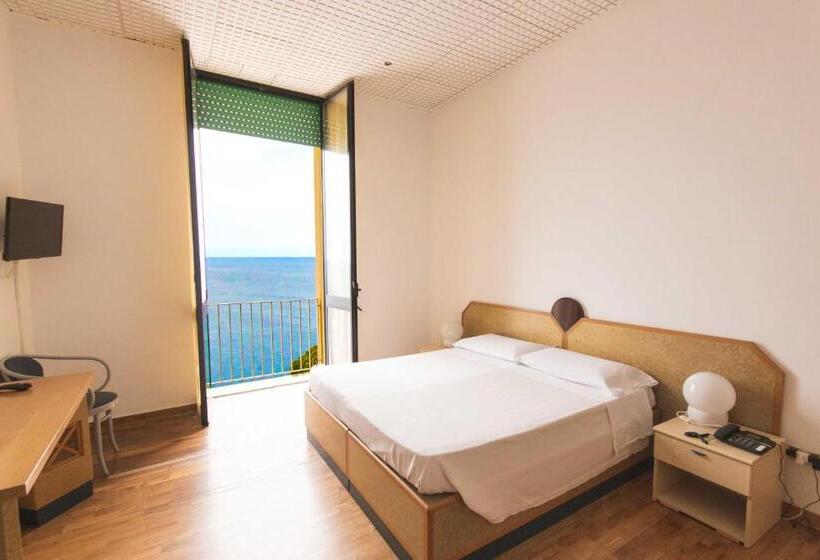 Номер Стандарт Индивидуальный Вид на Море, Albergo Palazzo