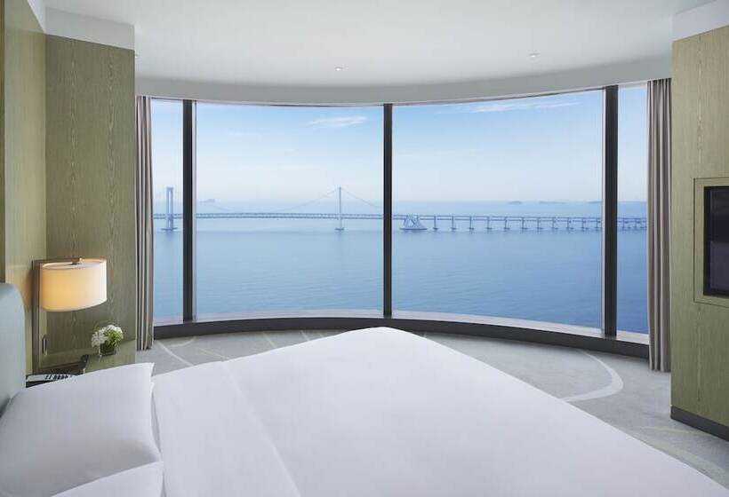 Люкс, Grand Hyatt Dalian