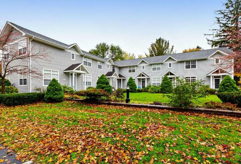 Апартаменты 3 Спальни, Beacon Court D
