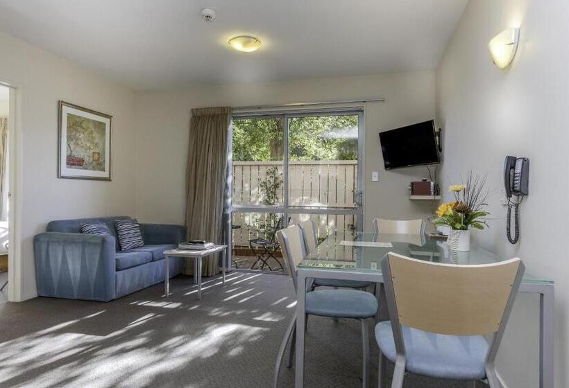 Апартаменты 2 Спальни, 166 Majestic Court Motel