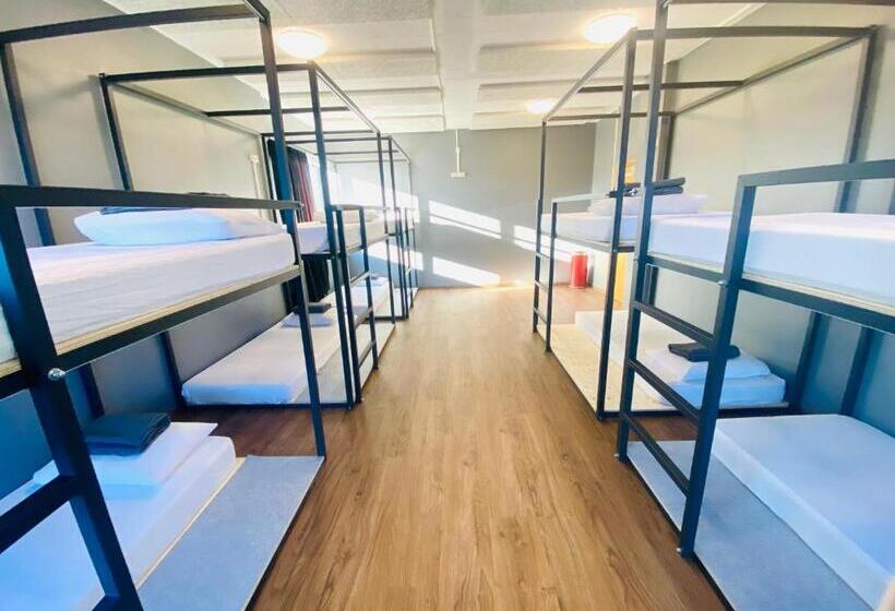 מיטה בחדר משותף, Bus Hostel Reykjavik   Reykjavik Terminal