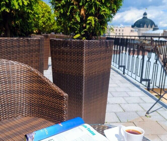 اتاق خانوادگی, Rius Hotel Lviv