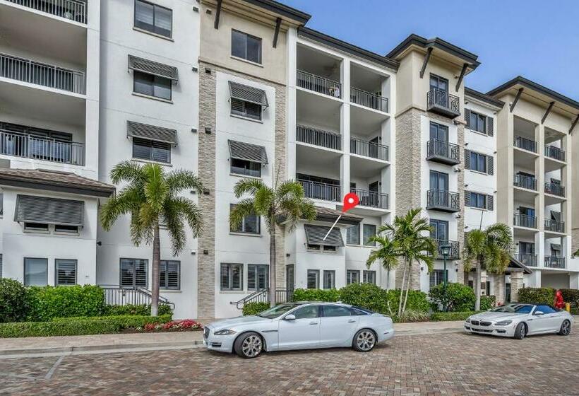 带3个卧室的公寓, Naples Square Paradise