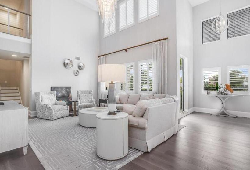 带3个卧室的公寓, Naples Square Paradise
