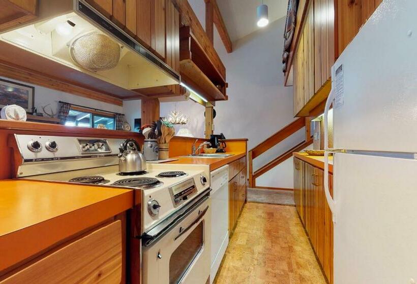 Апартаменты 2 Спальни, 3622 Winterberry