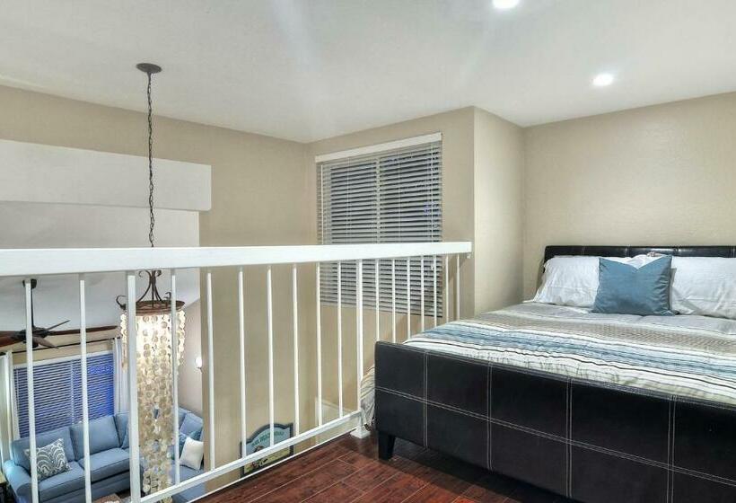 Апартаменты 2 Спальни, North Beach C