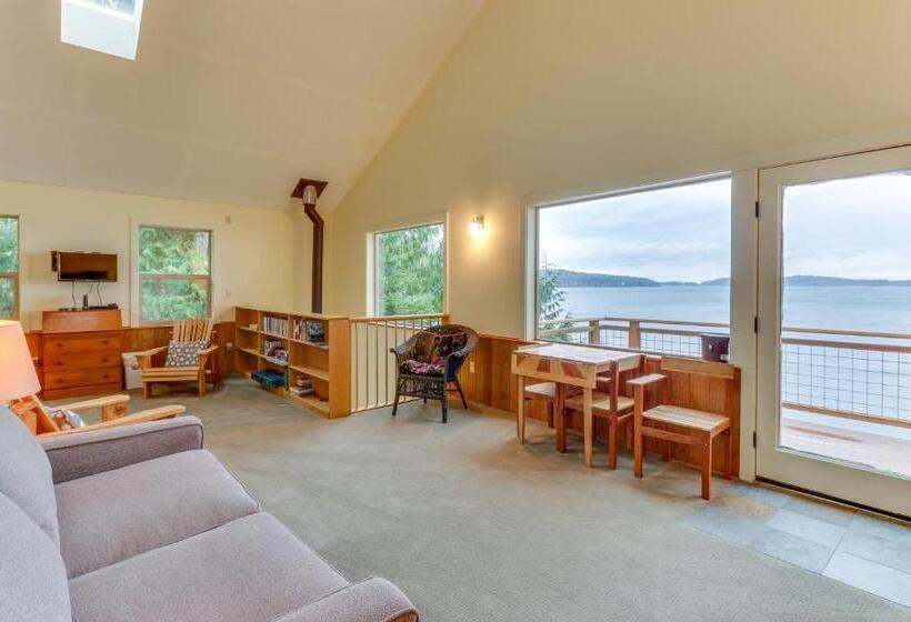 Студия Стандарт, The Cabin At Oak Bay