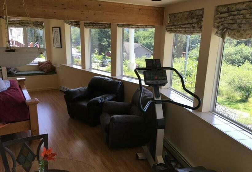 استودیوی استاندارد با چشم‌انداز دریا, Kelli Creek Cottage   Reduced Price On Tours