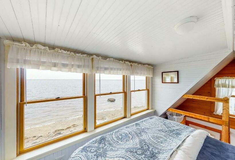 استودیوی استاندارد, Dream Harbor Cottage
