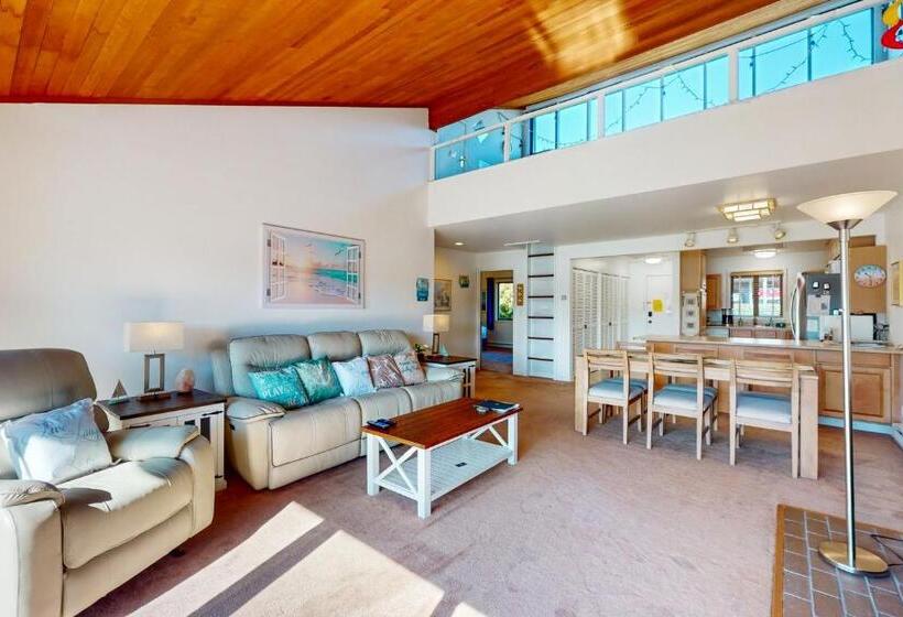 Апартаменты 2 Спальни, Port Ludlow Resort Condo