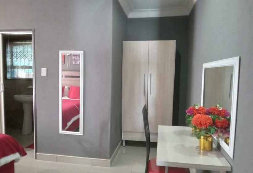Family Suite, Kadichueni Guest House
