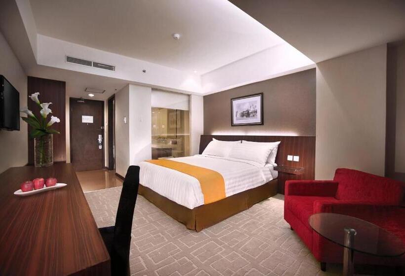 Номер Superior, Aston Madiun Hotel & Conference Center