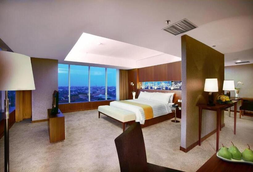 Полулюкс, Aston Madiun Hotel & Conference Center