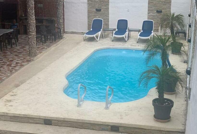 패밀리 룸, Sunrise Hostel Farallon