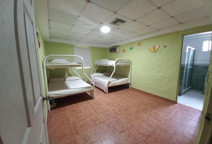 패밀리 룸, Sunrise Hostel Farallon