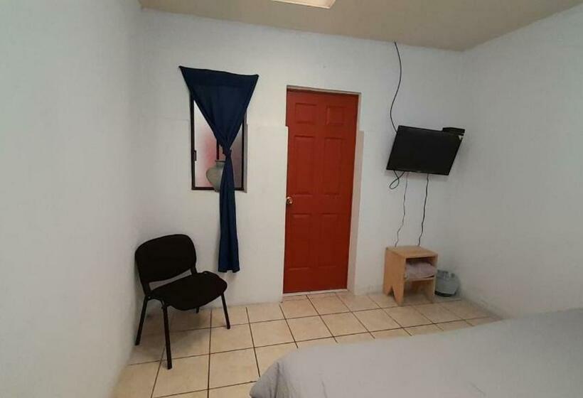 اتاق استاندارد یک نفره, Bluehouse